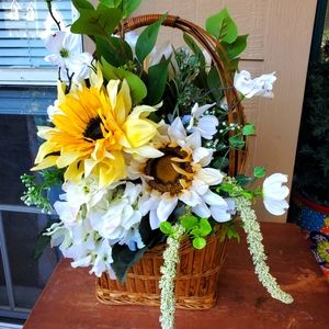 Sunflower Bouquet Basket